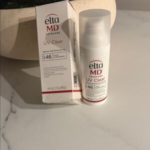 EltaMD UV Clear SPF 46 - White and Red